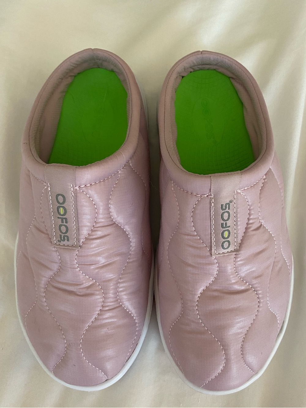 Oofos OOcoozie Thermo Mule Pink Quilted Shoe Recovery Technology Cozy Size W 7 - Picture 12 of 16